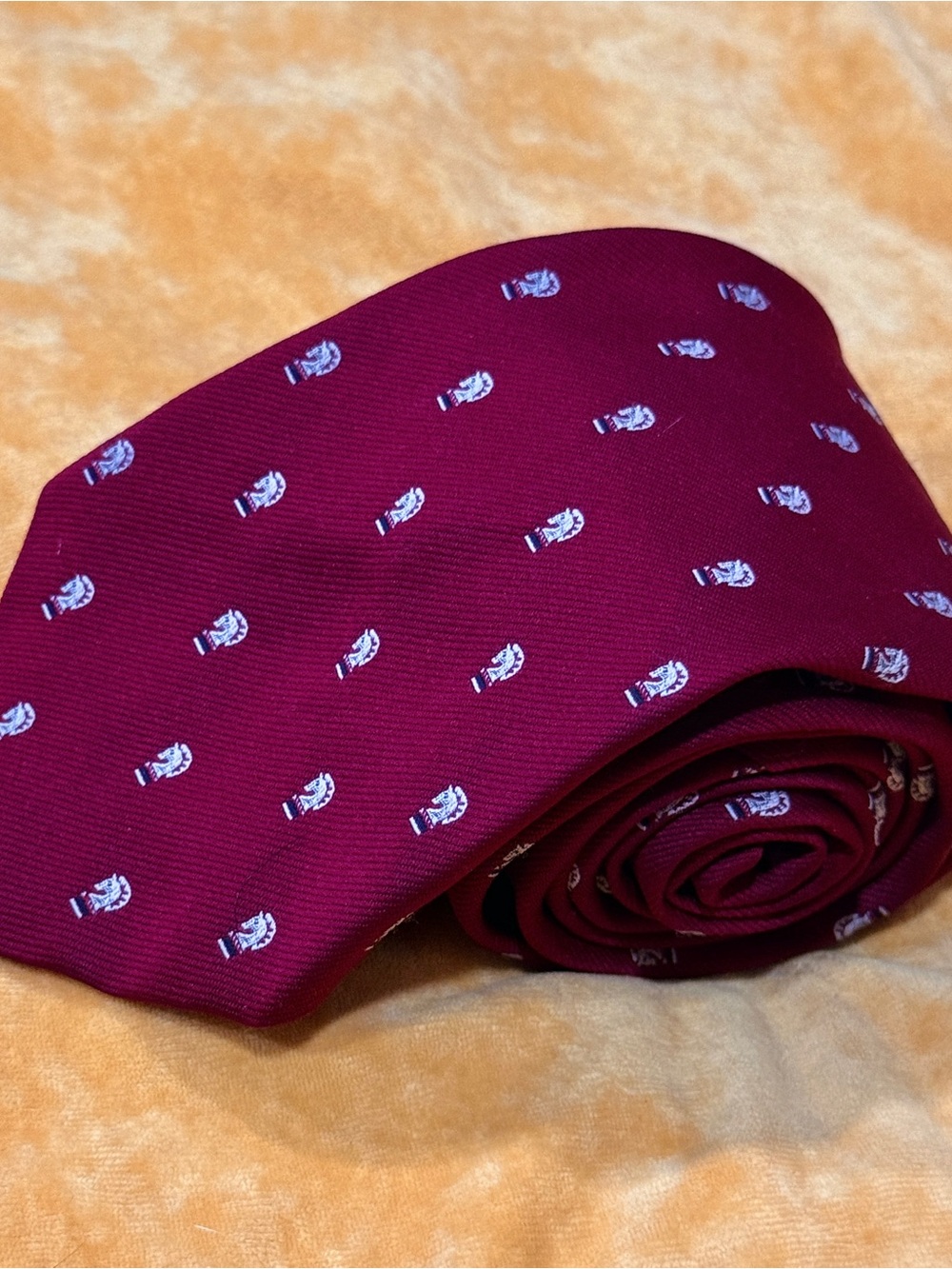 Crested Clubs by Blanford Neck Tie Chess Knight Pattern Red Vintage Wanamaker
